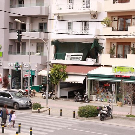 Tres Jolie - Stylish Cityheart Apartment 罗希姆诺 外观 照片