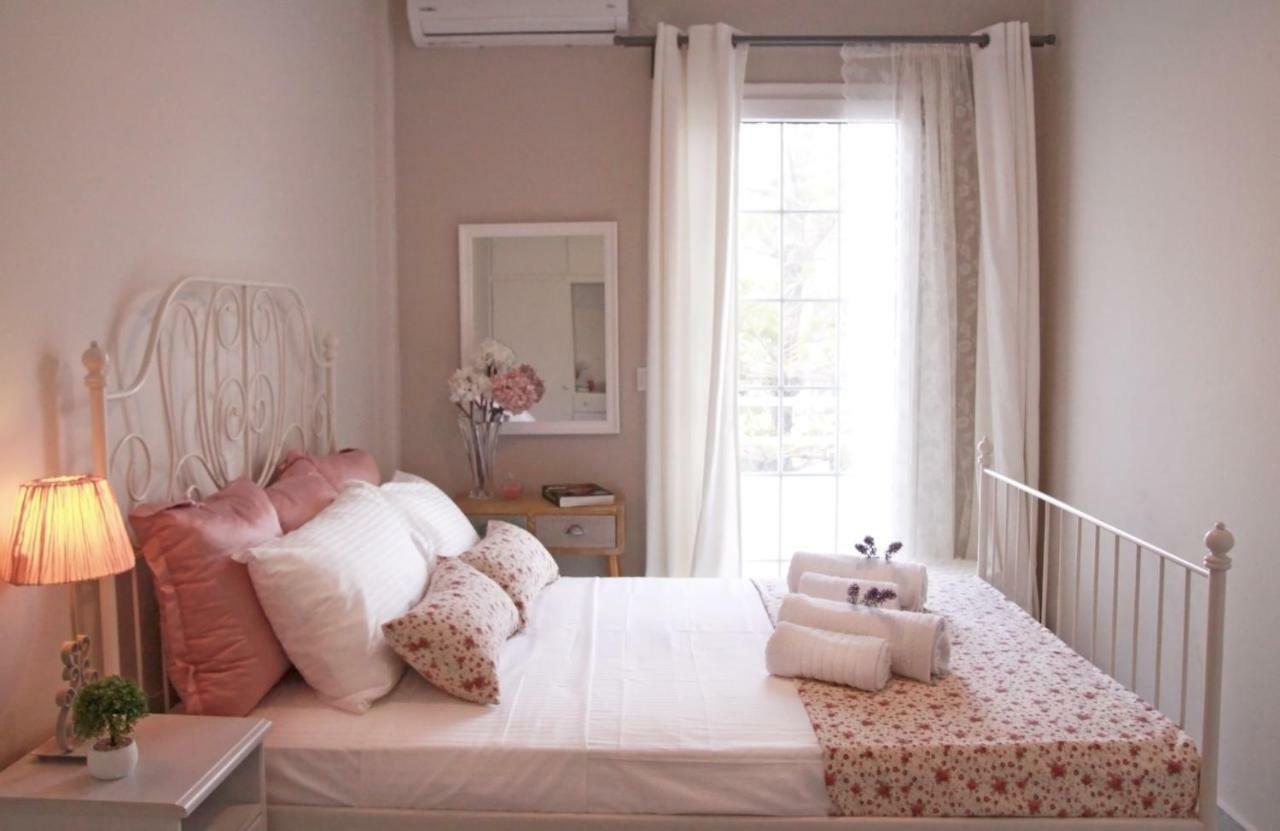 Tres Jolie - Stylish Cityheart Apartment 罗希姆诺 外观 照片