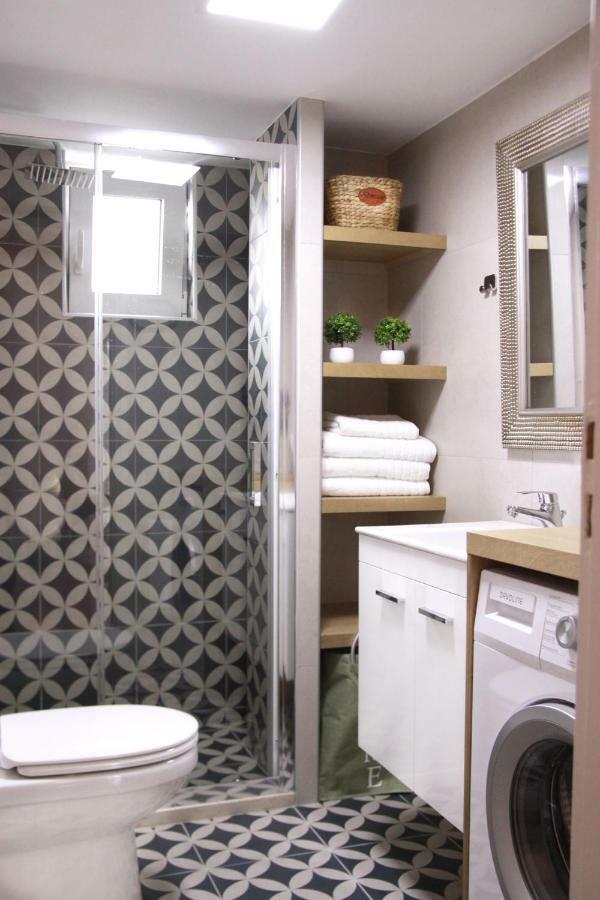 Tres Jolie - Stylish Cityheart Apartment 罗希姆诺 外观 照片
