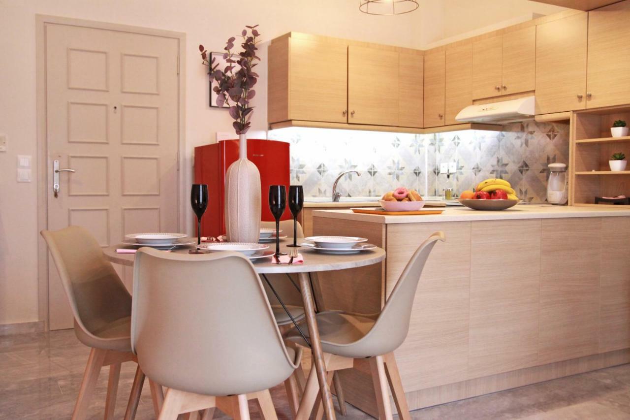Tres Jolie - Stylish Cityheart Apartment 罗希姆诺 外观 照片
