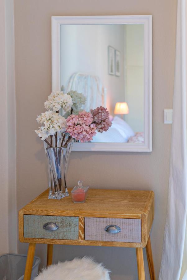 Tres Jolie - Stylish Cityheart Apartment 罗希姆诺 外观 照片
