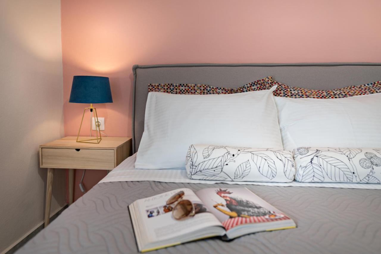 Tres Jolie - Stylish Cityheart Apartment 罗希姆诺 外观 照片