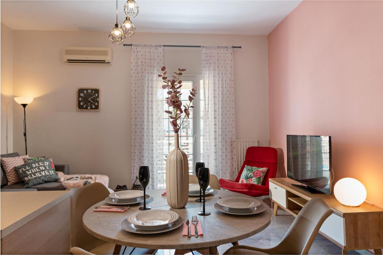 Tres Jolie - Stylish Cityheart Apartment 罗希姆诺 外观 照片