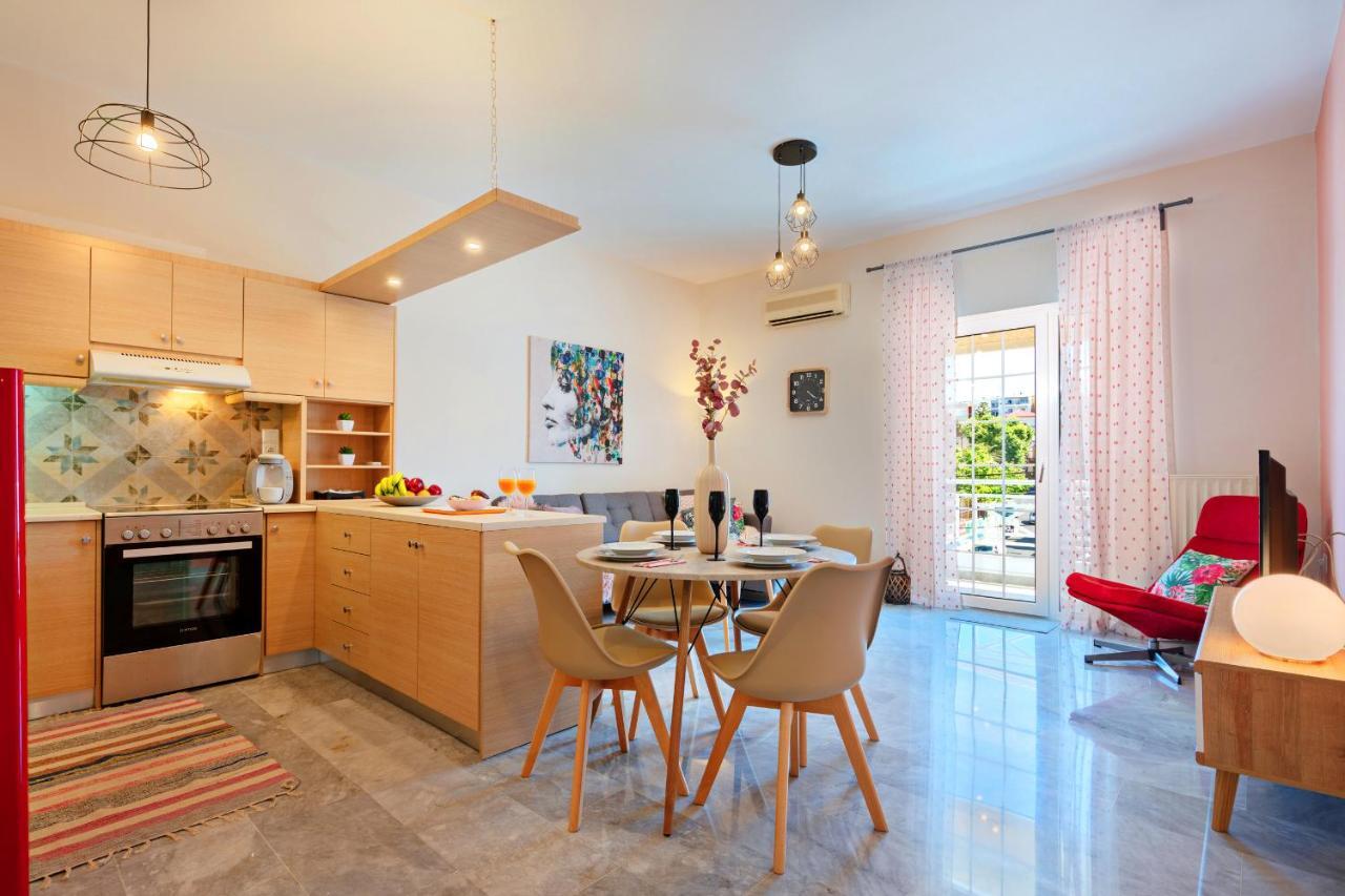 Tres Jolie - Stylish Cityheart Apartment 罗希姆诺 外观 照片